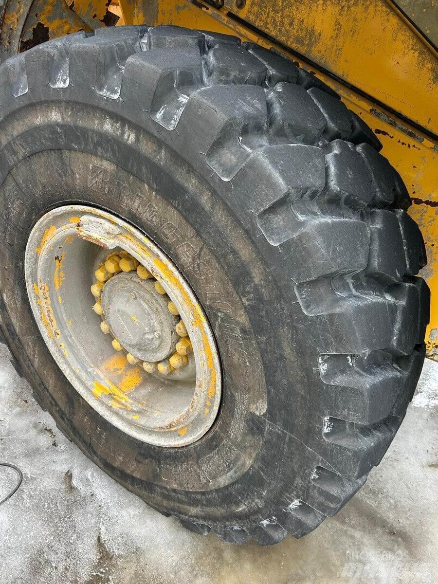 Volvo L90E Gravemaskiner på larvebånd
