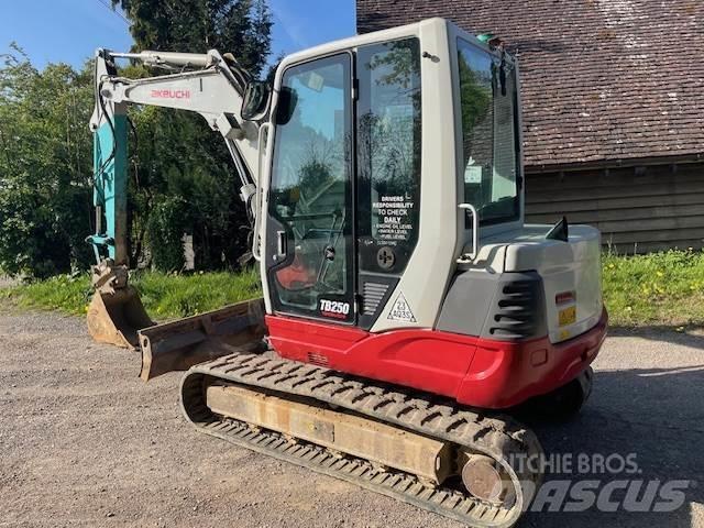 Takeuchi TB250 Midi-gravemaskiner 7t - 12t