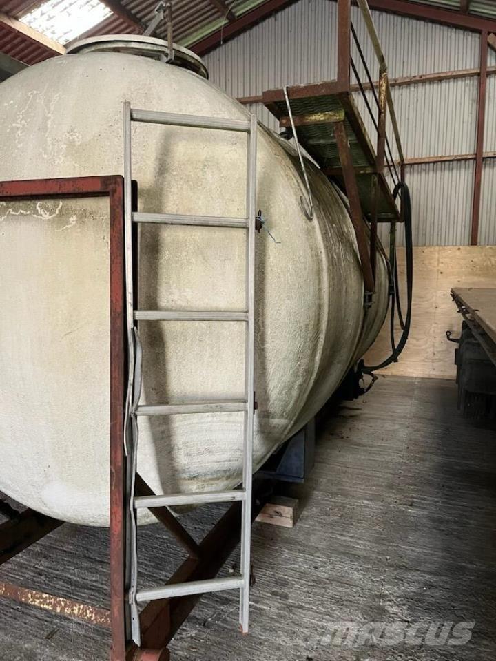  15.000 L vandtank Tragtbeholdere, blæsere og elevatorer