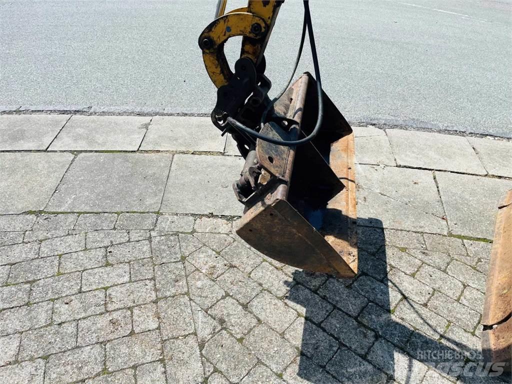 CAT 301.8C Minigravemaskiner