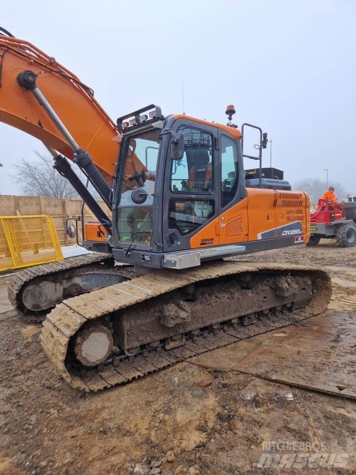 Doosan 255-5 Gravemaskiner på larvebånd
