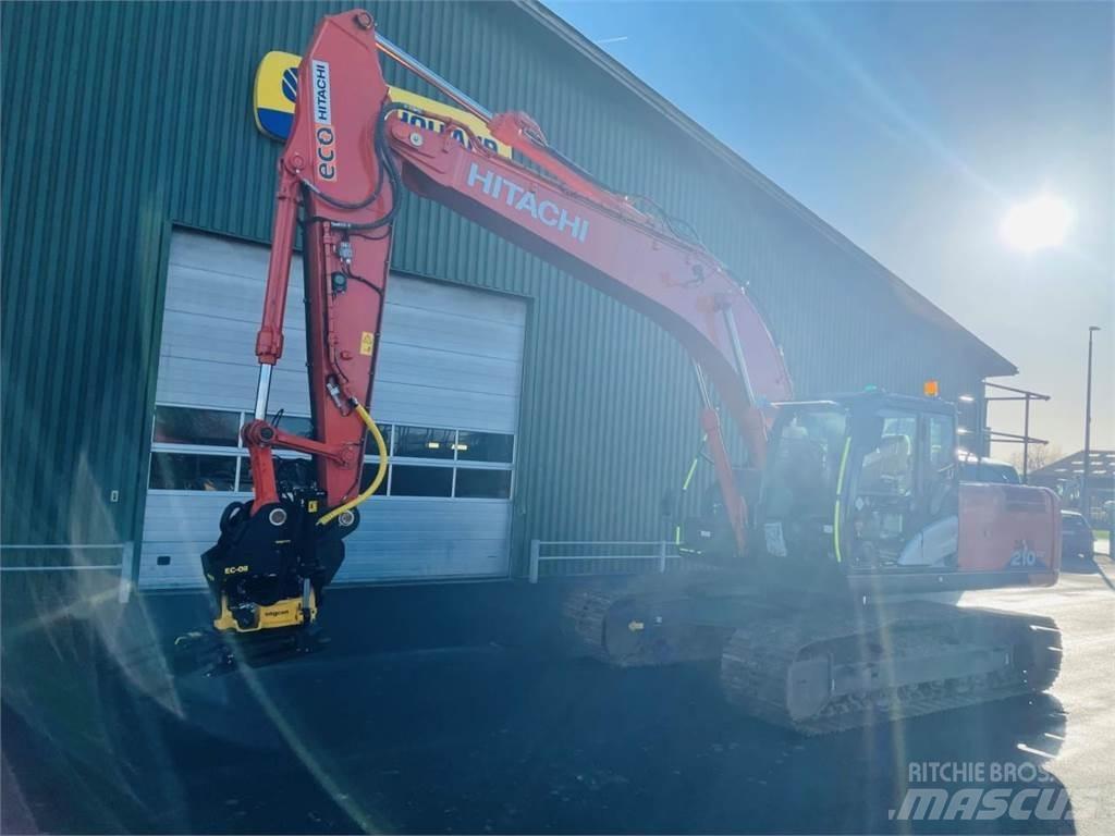 Hitachi ZX210-6 Gravemaskiner på larvebånd