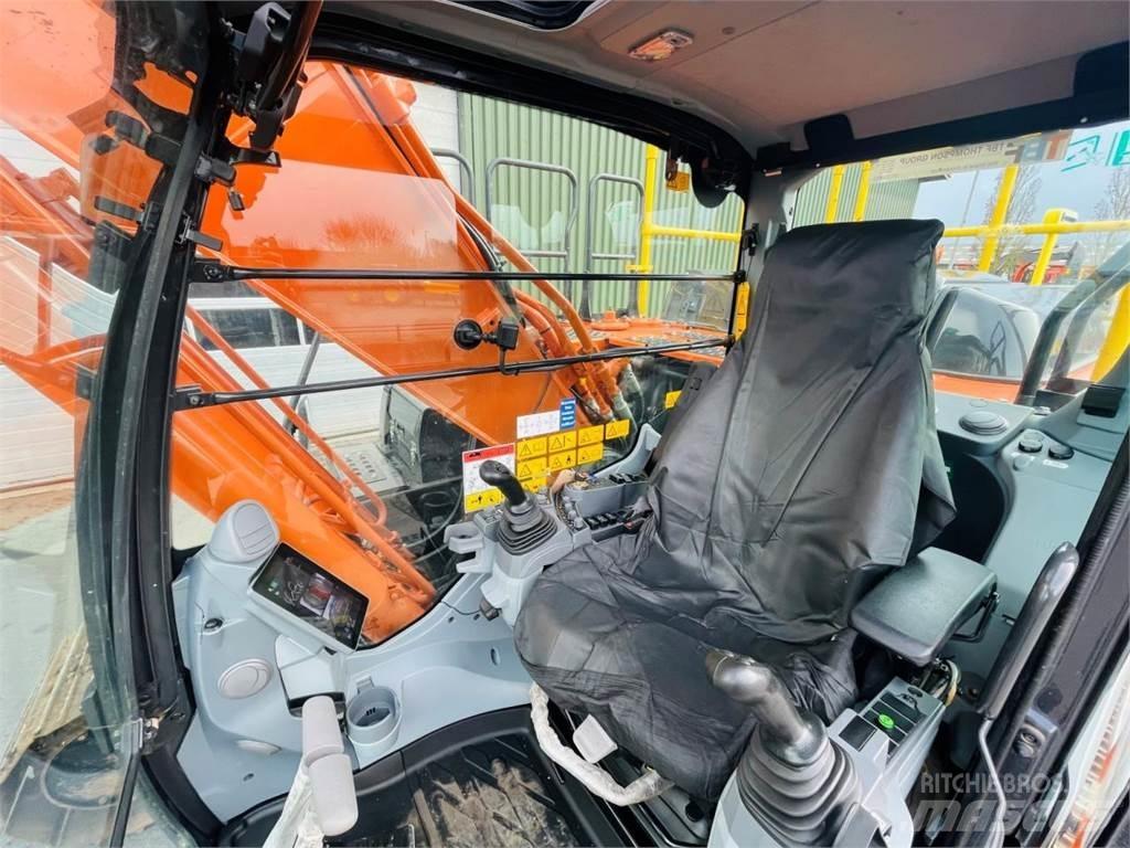 Hitachi ZX210LC-7 Gravemaskiner på larvebånd