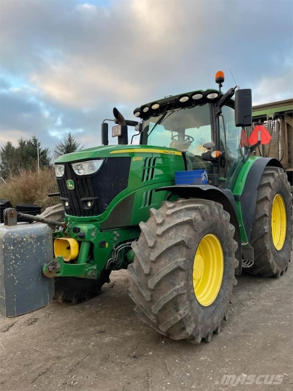 John Deere 6215R Traktorer
