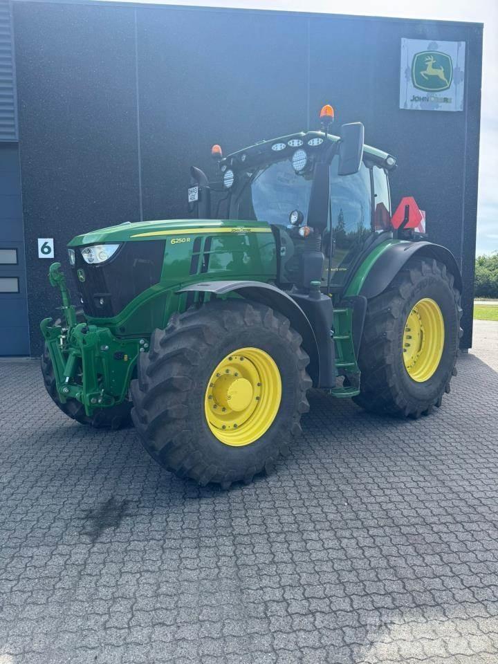 John Deere 6250R Traktorer