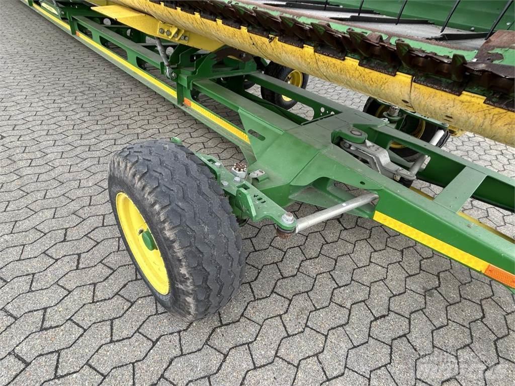John Deere 640D Hoveder til mejetærskere
