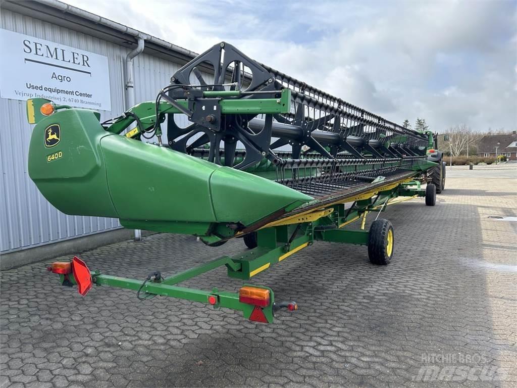 John Deere 640D Hoveder til mejetærskere