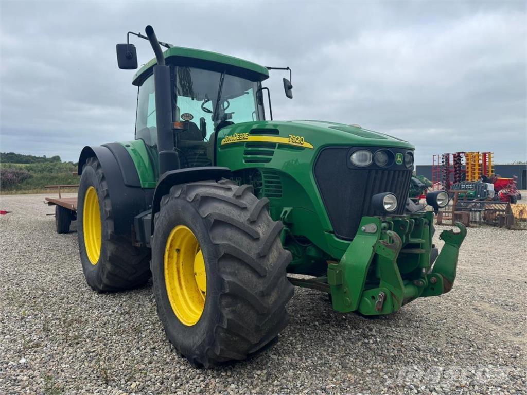 John Deere 7920 Traktorer