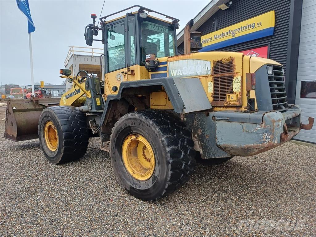 Komatsu WA 320 Læssemaskiner på hjul