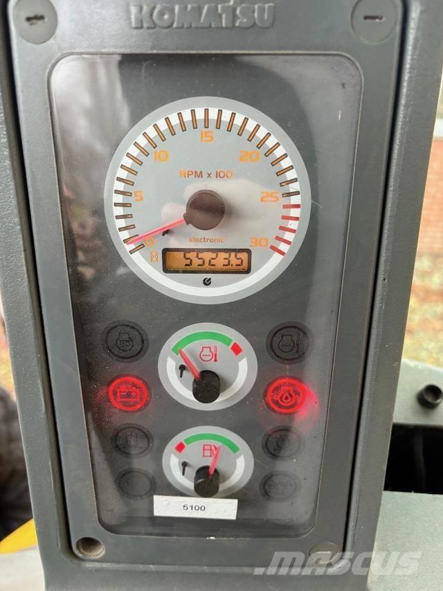 Komatsu WB97 Rendegravere