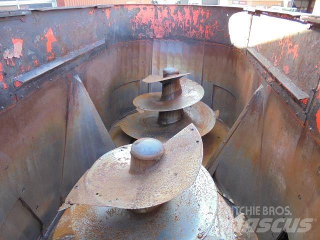 Kuhn 45 M3 Fodervogne