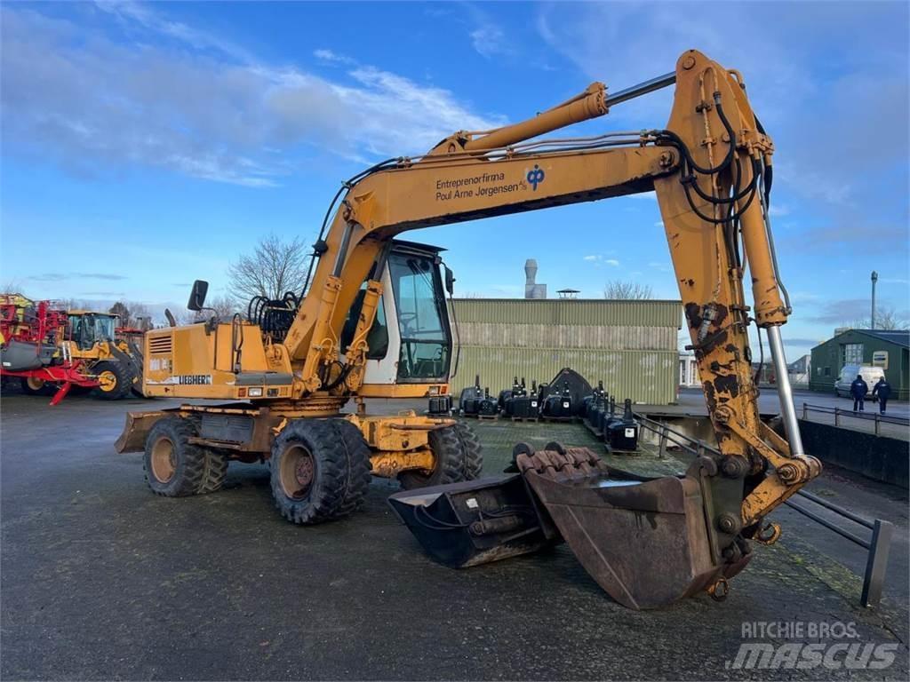 Liebherr 902 Gravemaskiner på hjul