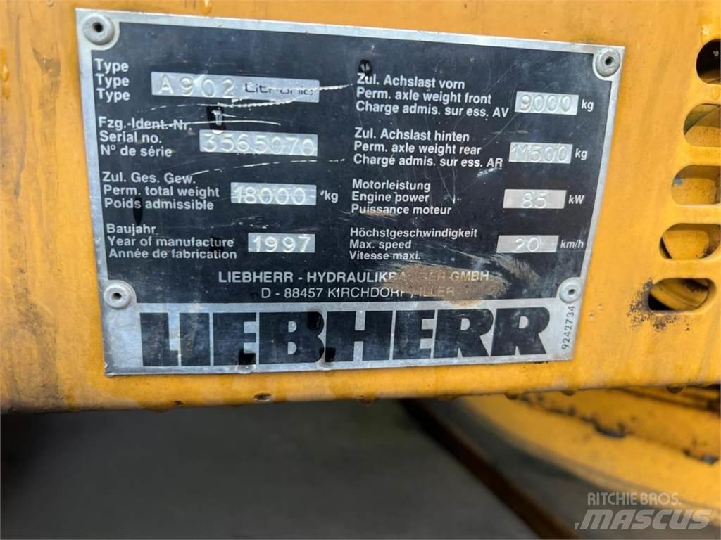 Liebherr 902 Gravemaskiner på hjul