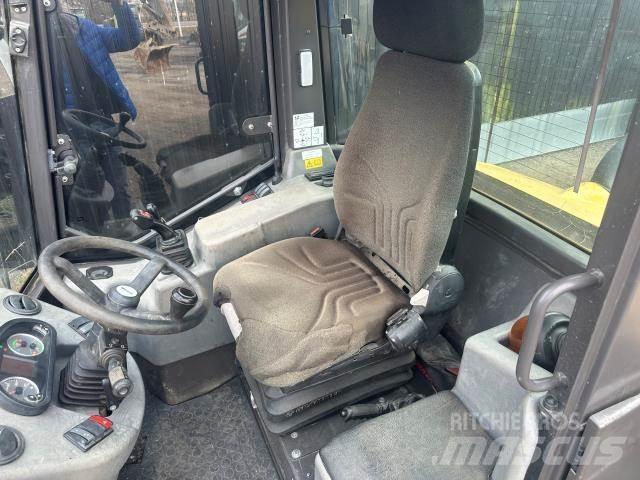 Mecalac AX700 Læssemaskiner på hjul