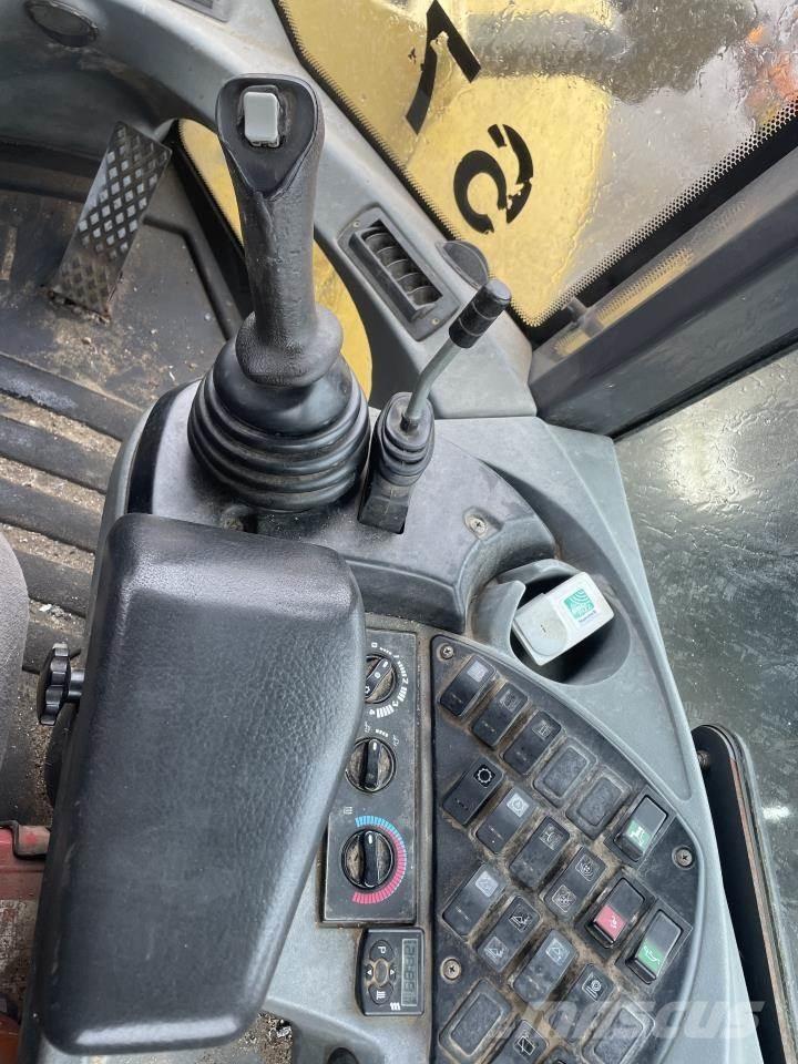 New Holland W190B Læssemaskiner på hjul