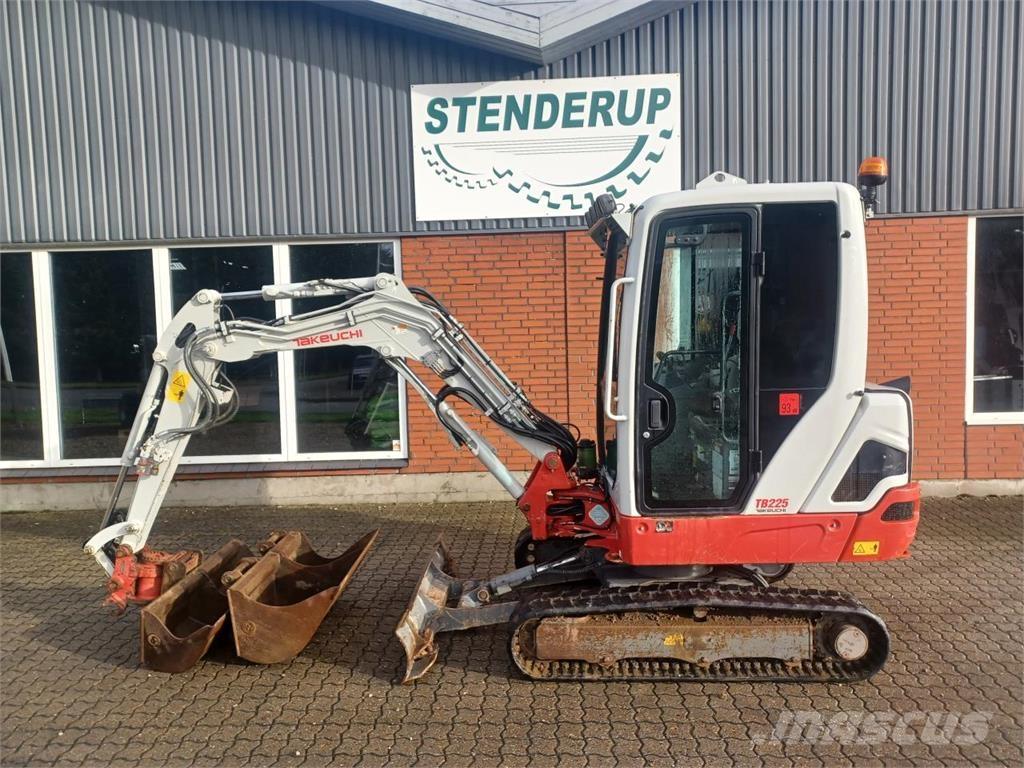 Takeuchi TB225 Minigravemaskiner