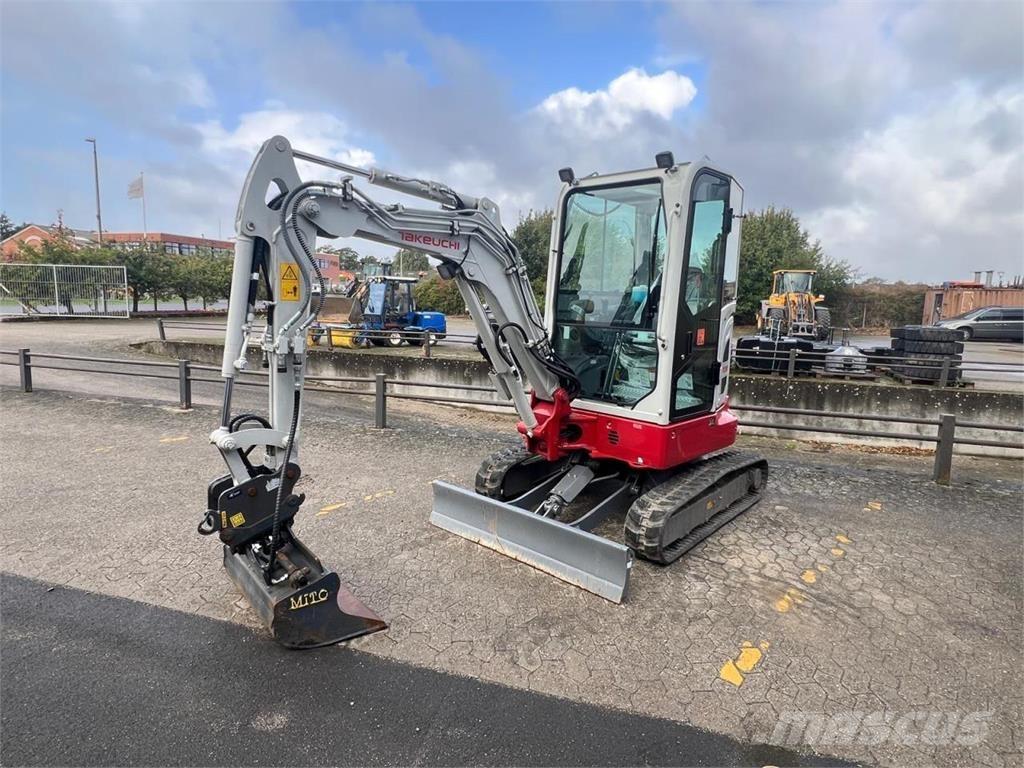 Takeuchi TB325R Minigravemaskiner