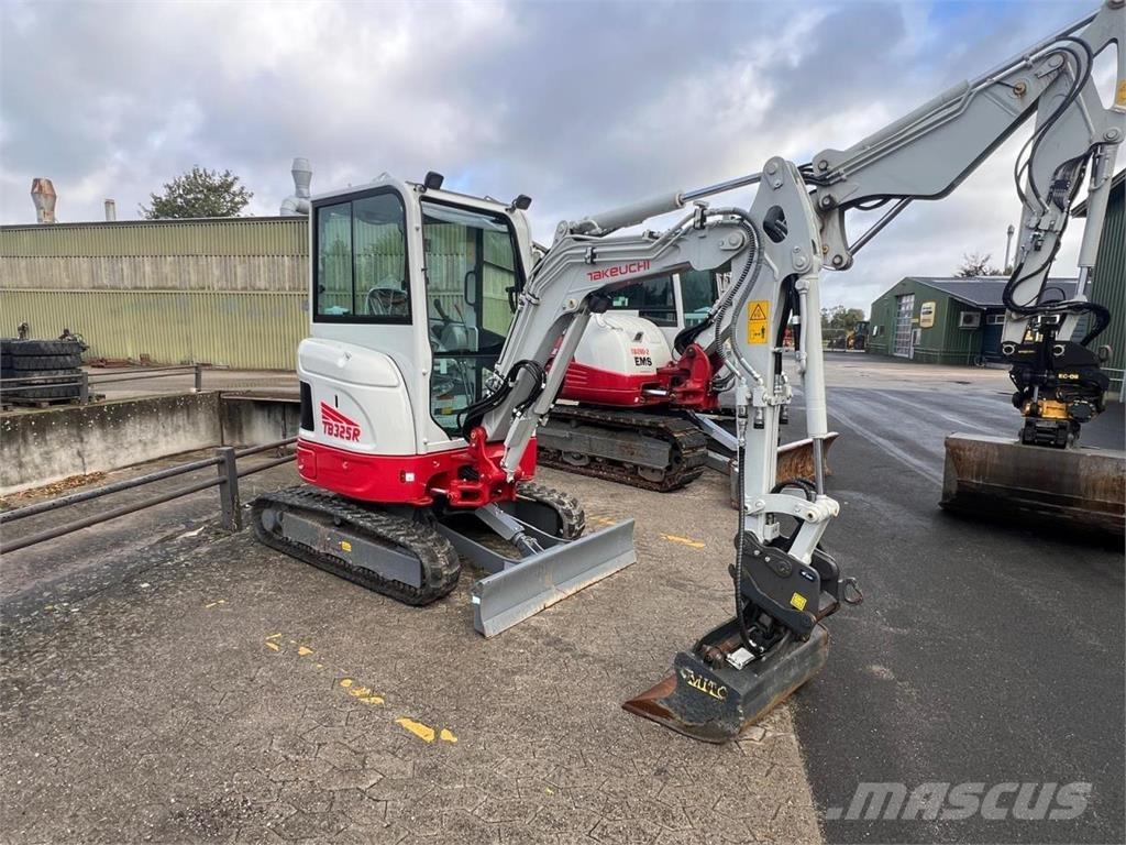 Takeuchi TB325R Minigravemaskiner
