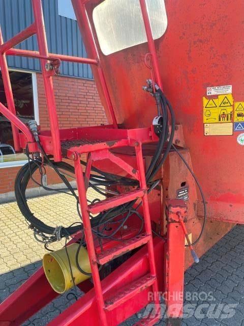 Trioliet 2400 L Fodervogne