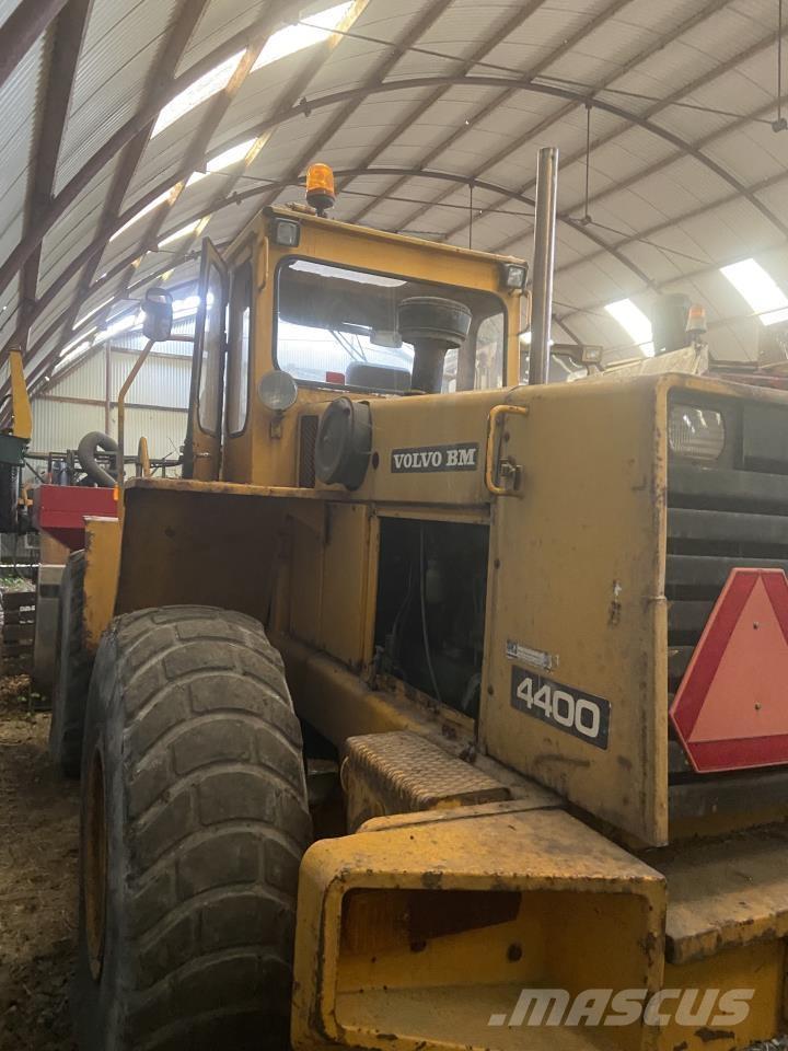Volvo BM 4400 Læssemaskiner på hjul
