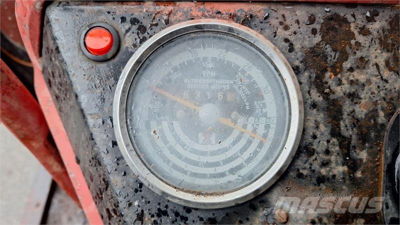 Case IH 824 Traktorer