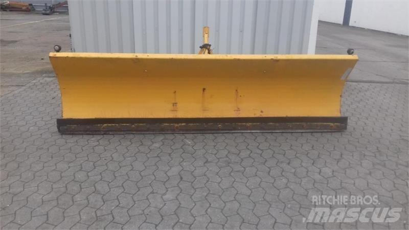  - - - 2.5 MTR Sneskovle og -plove