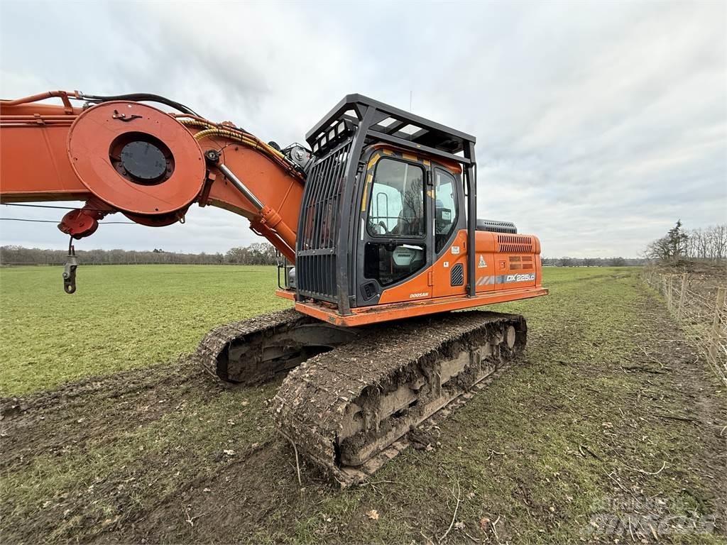 Doosan 225 Gravemaskiner til skovbrug
