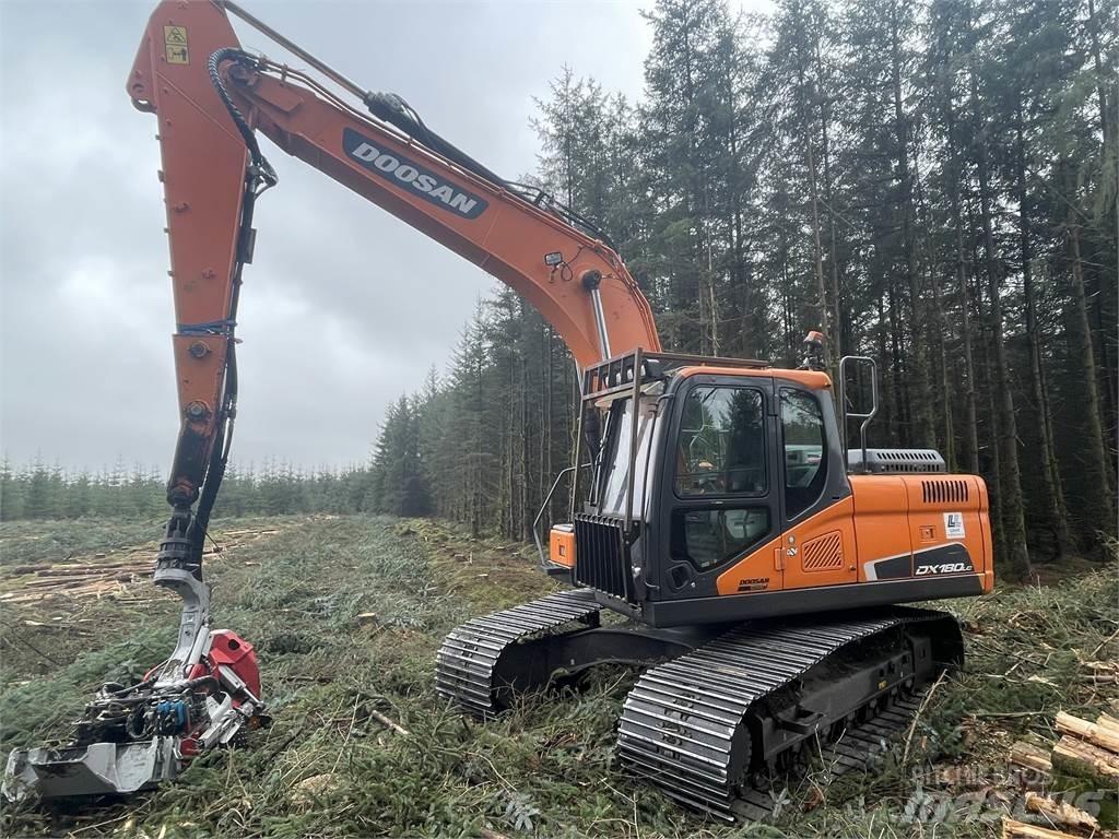 Doosan DX180LC Skovningsmaskiner