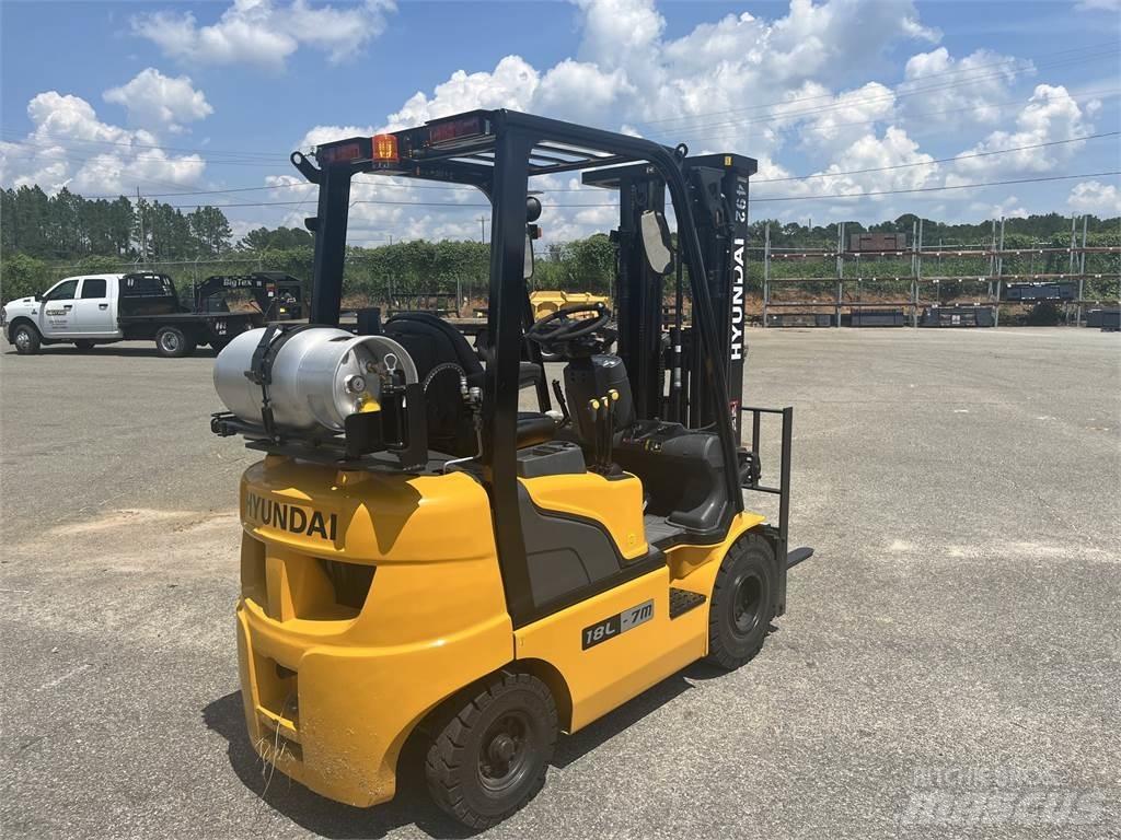 Hyundai 18L-7M Gaffeltrucks - andre