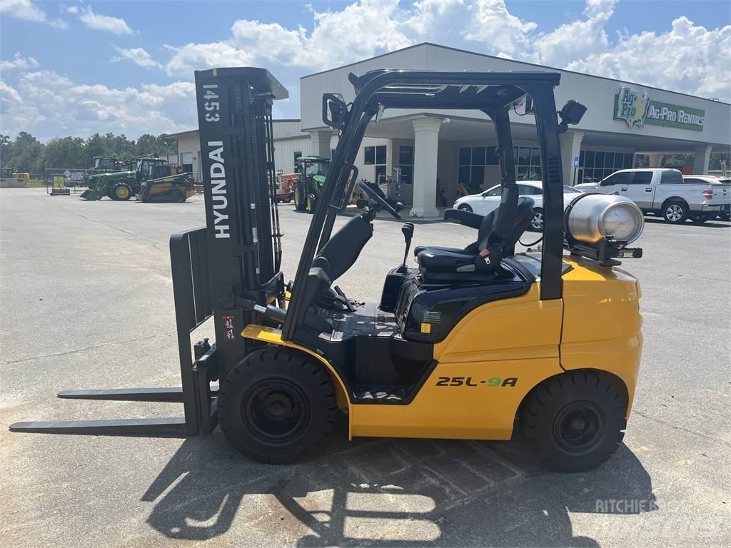 Hyundai 25L-9A Gaffeltrucks - andre