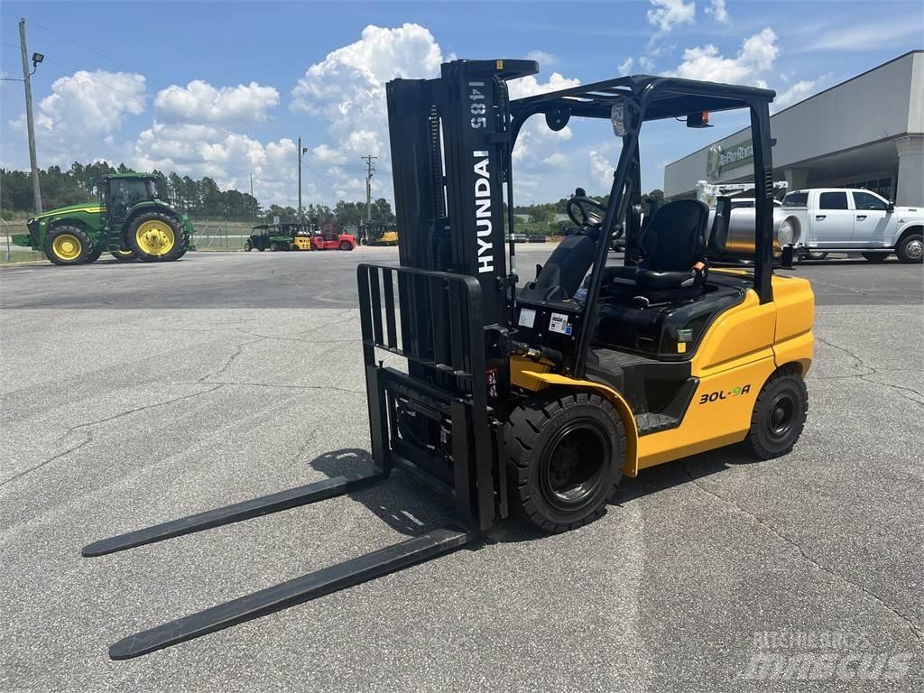 Hyundai 30L-9A Gaffeltrucks - andre