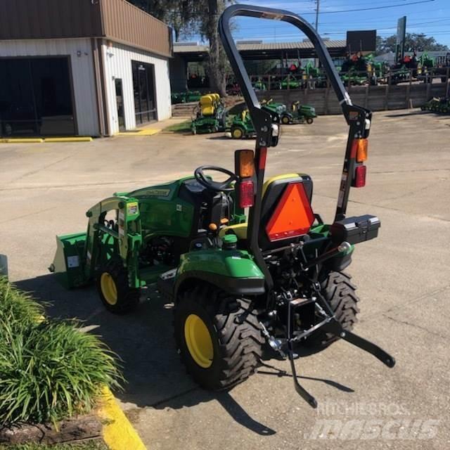 John Deere 1023E Kompakte traktorer