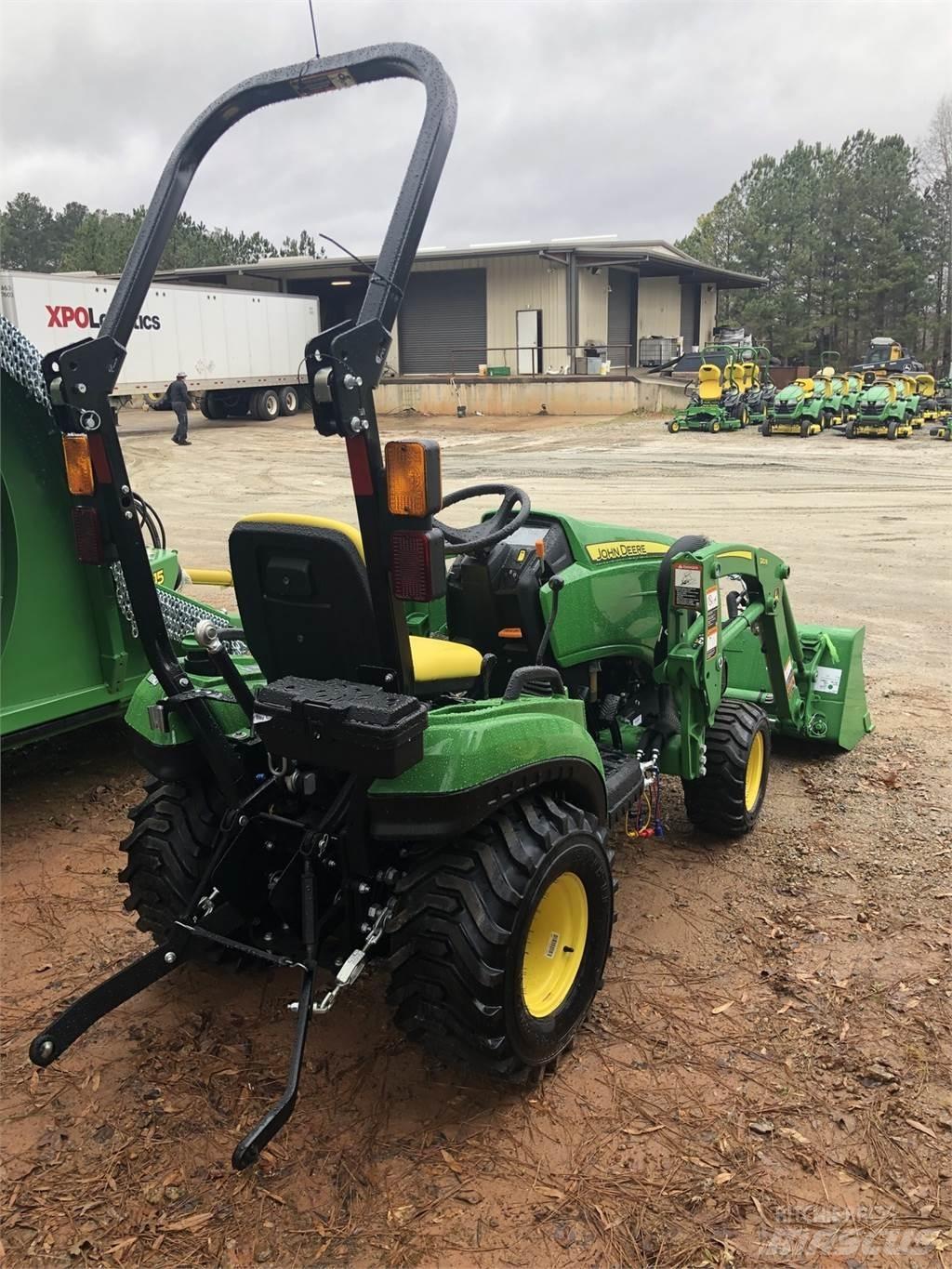 John Deere 1023E Kompakte traktorer