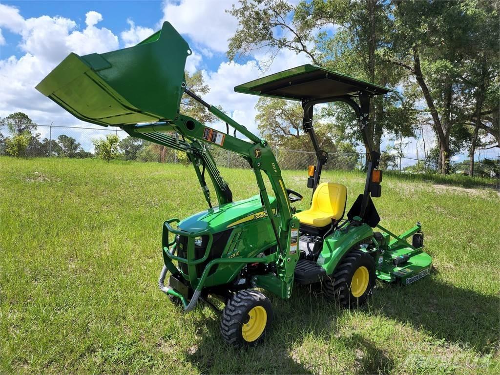 John Deere 1023E Kompakte traktorer