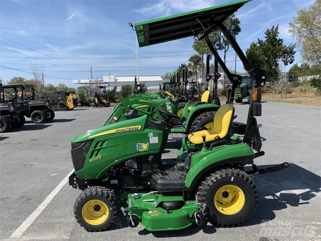 John Deere 1023E Kompakte traktorer