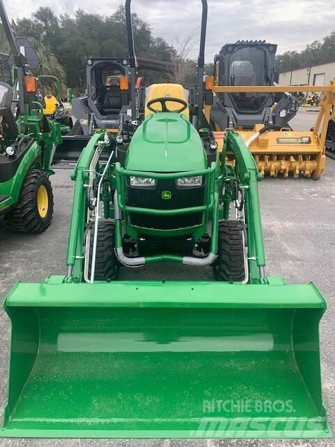 John Deere 1025R Kompakte traktorer