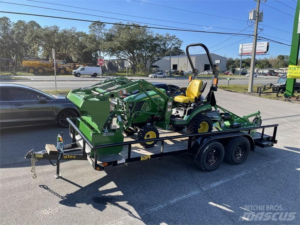 John Deere 1025R Kompakte traktorer