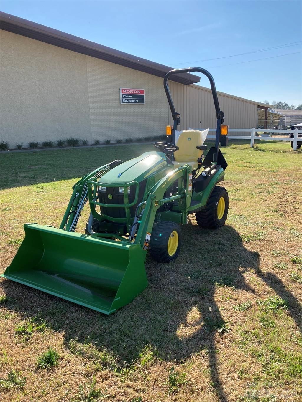 John Deere 1025R Kompakte traktorer