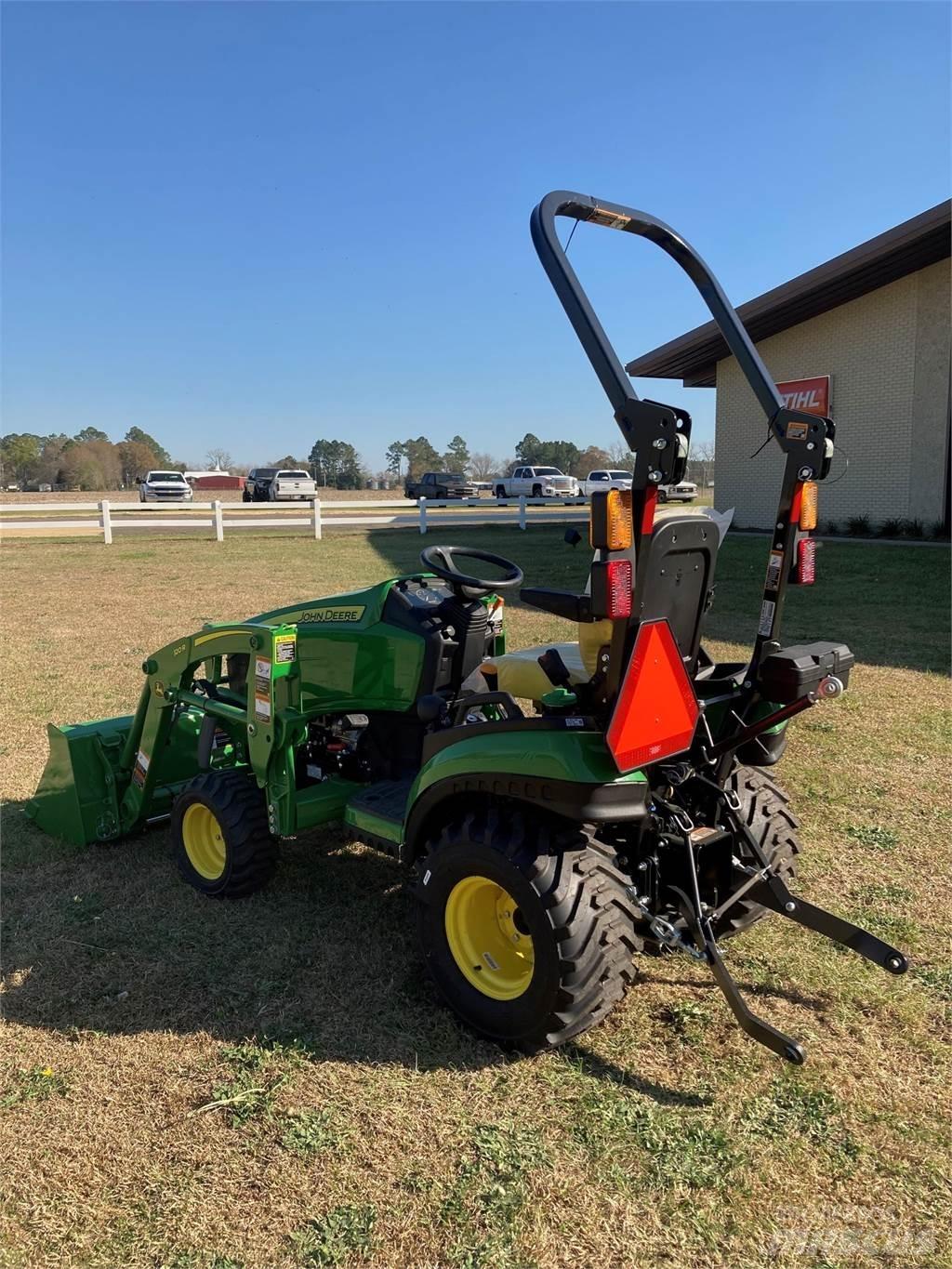 John Deere 1025R Kompakte traktorer