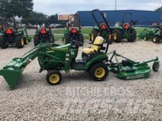 John Deere 1025R Kompakte traktorer
