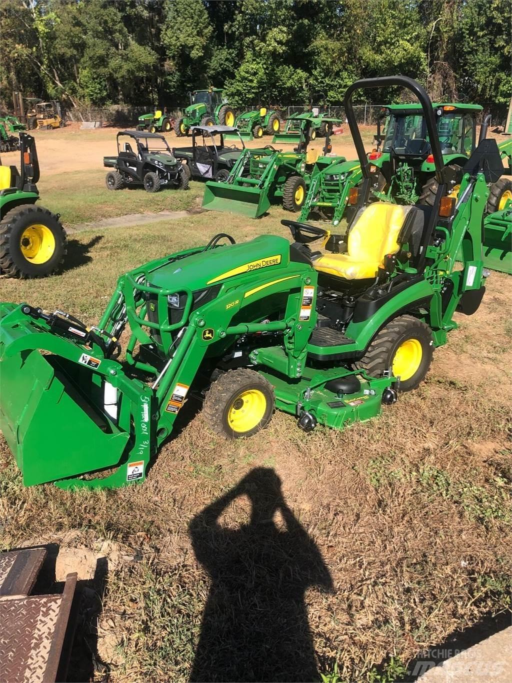 John Deere 1025R Kompakte traktorer