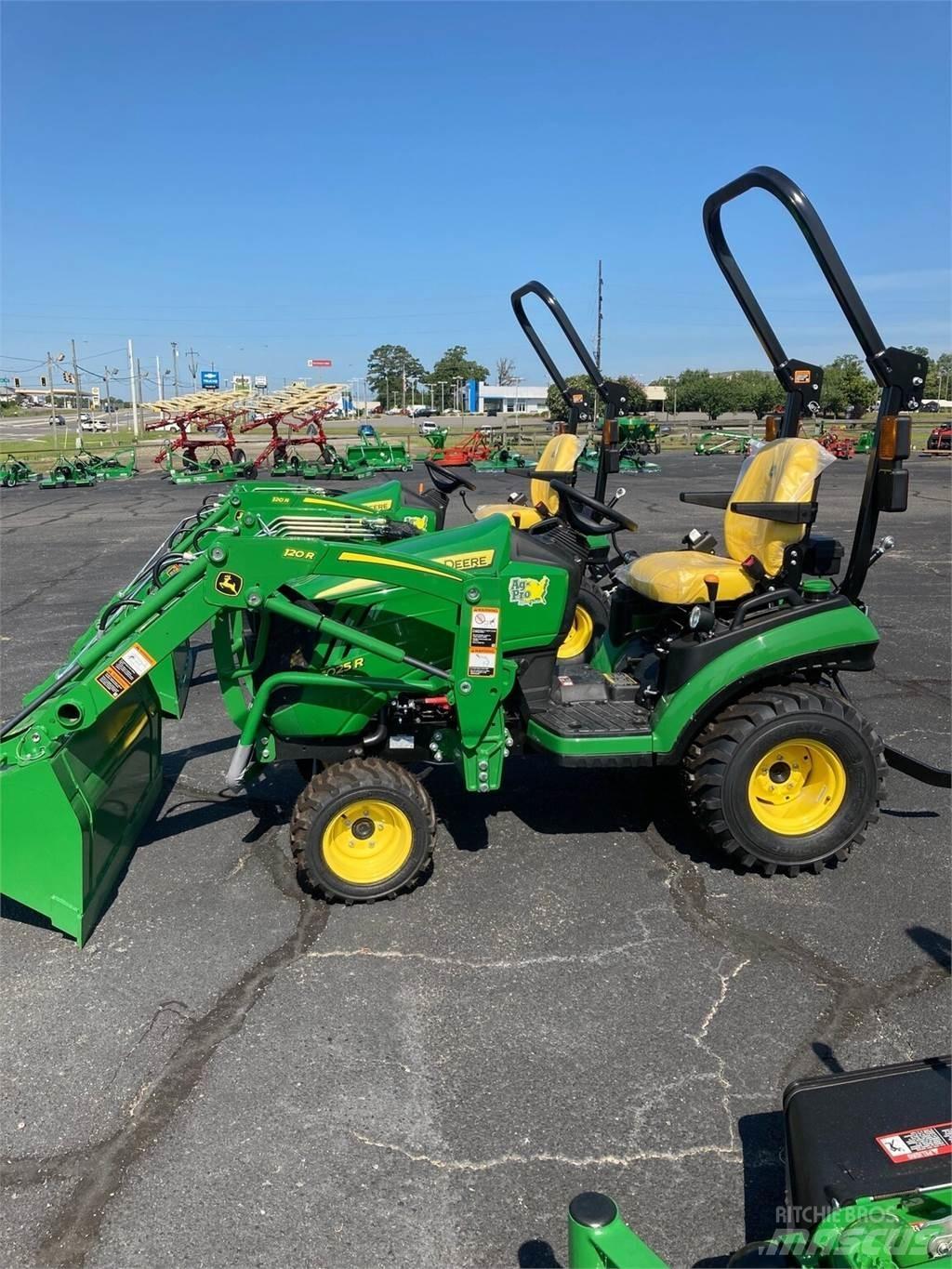 John Deere 1025R Kompakte traktorer