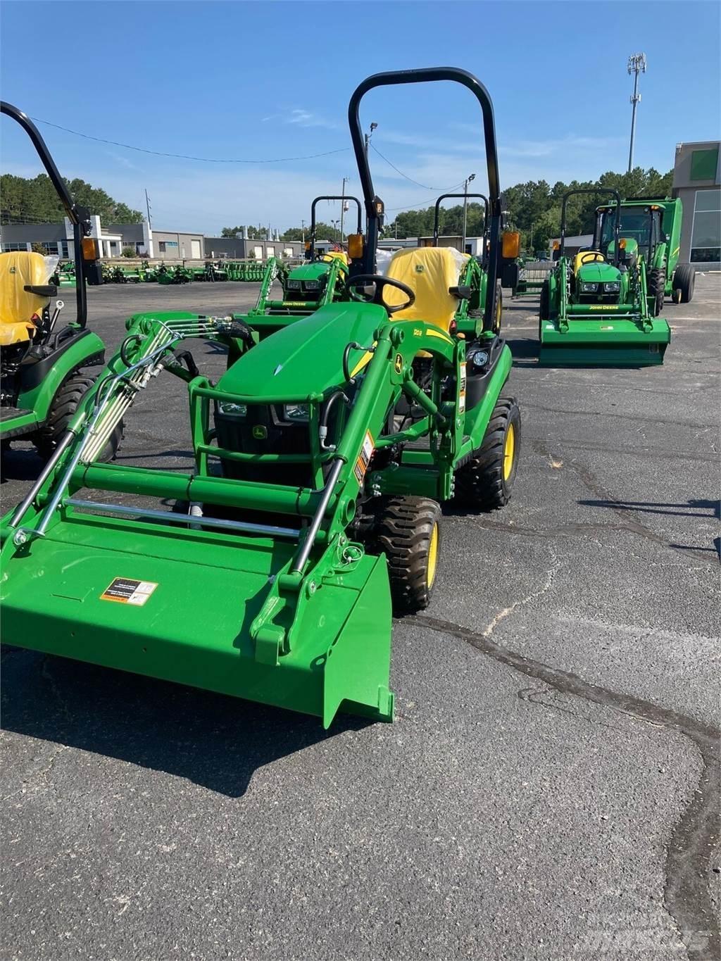 John Deere 1025R Kompakte traktorer