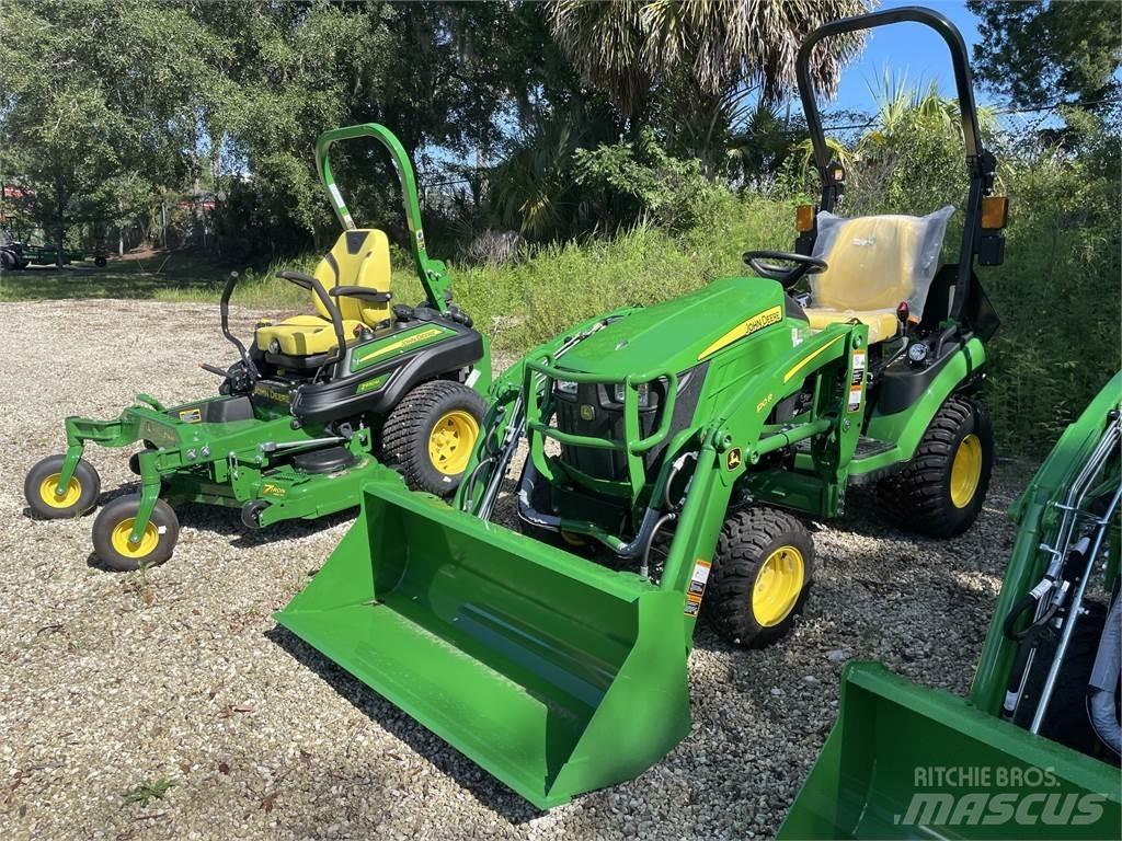 John Deere 1025R Kompakte traktorer