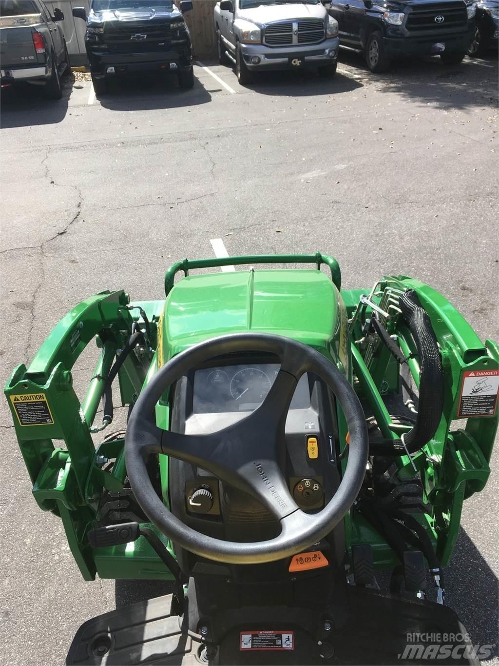 John Deere 1025R Kompakte traktorer