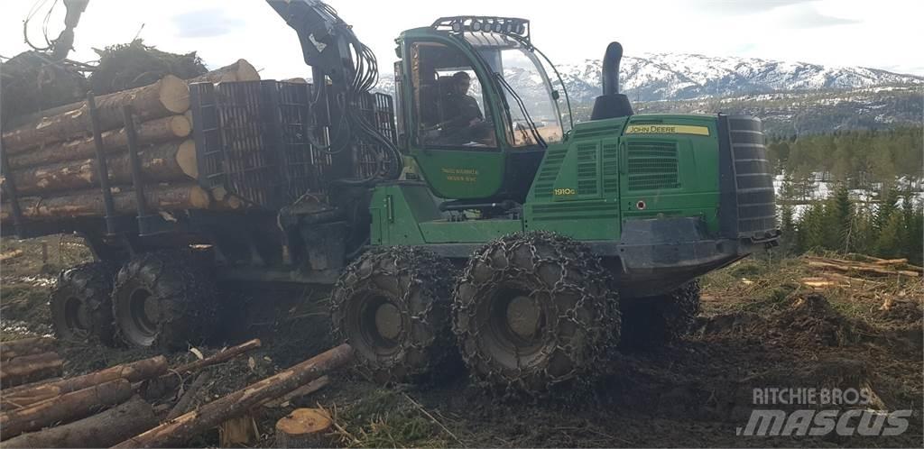 John Deere 1910G Udkørselsmaskiner