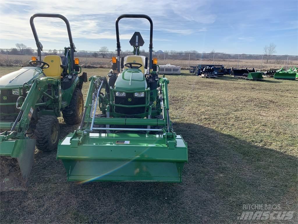 John Deere 2025R Kompakte traktorer