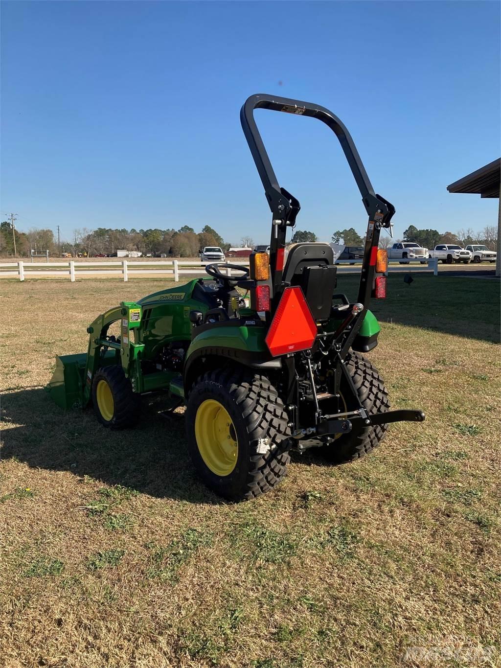 John Deere 2025R Kompakte traktorer
