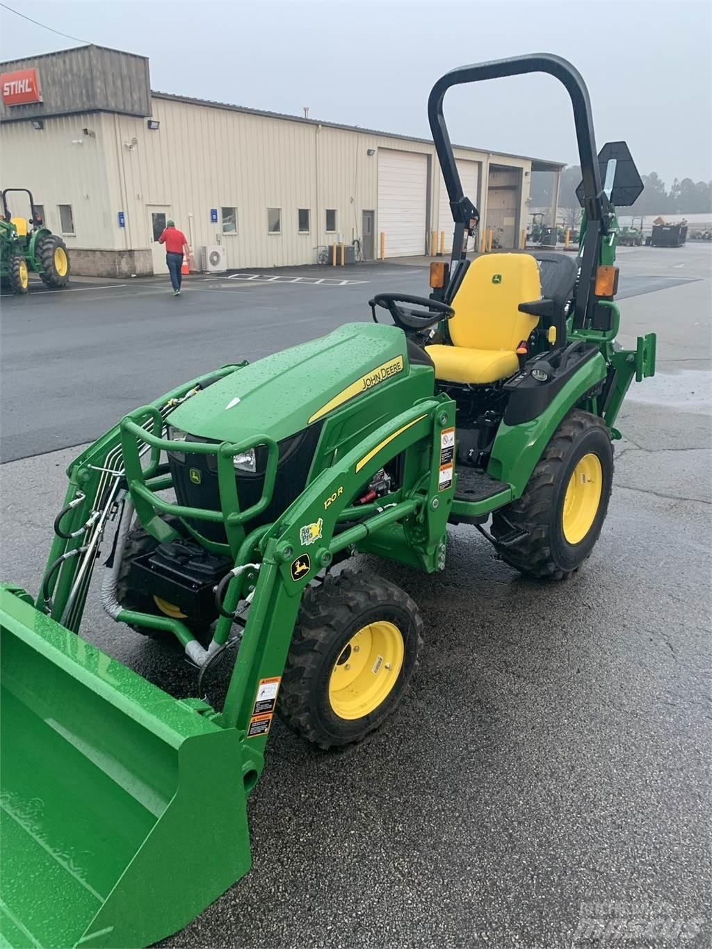 John Deere 2025R Kompakte traktorer
