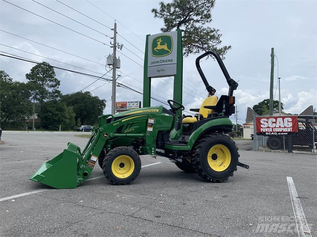 John Deere 2025R Kompakte traktorer
